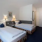 Hotel Belmont Classic