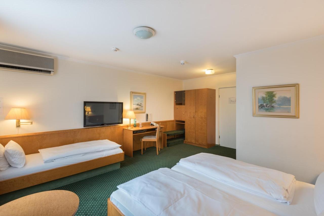 Hotel Black 3*